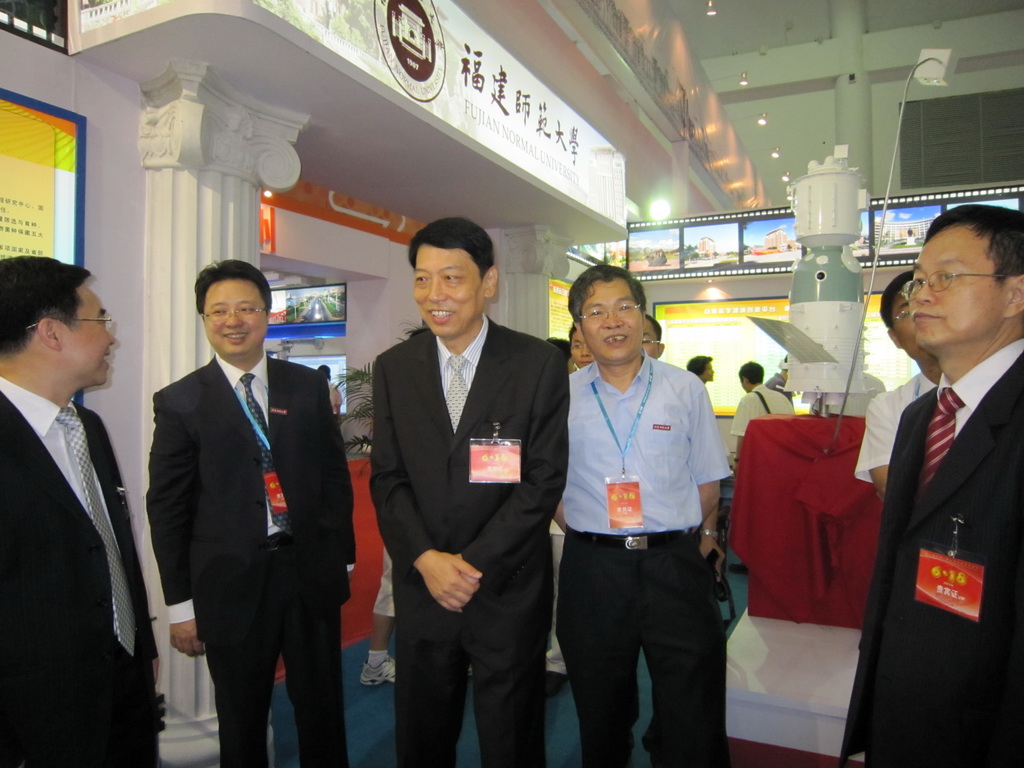 鞠维强厅长到九游平台（中国）展馆指导