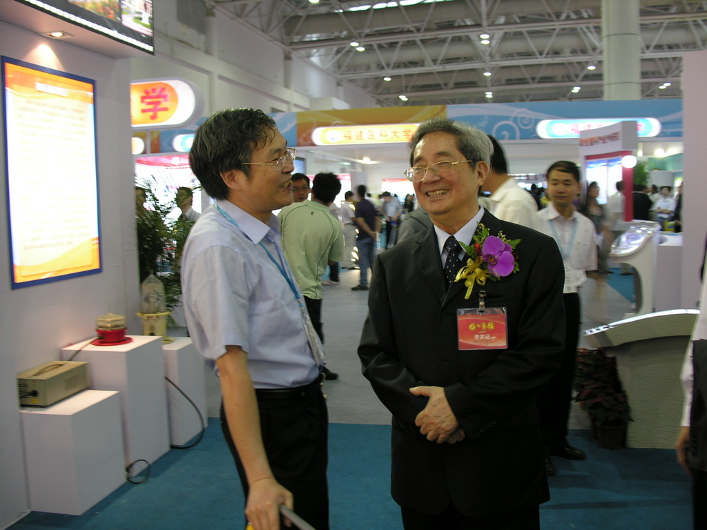 陈明义到九游平台（中国）展馆参观